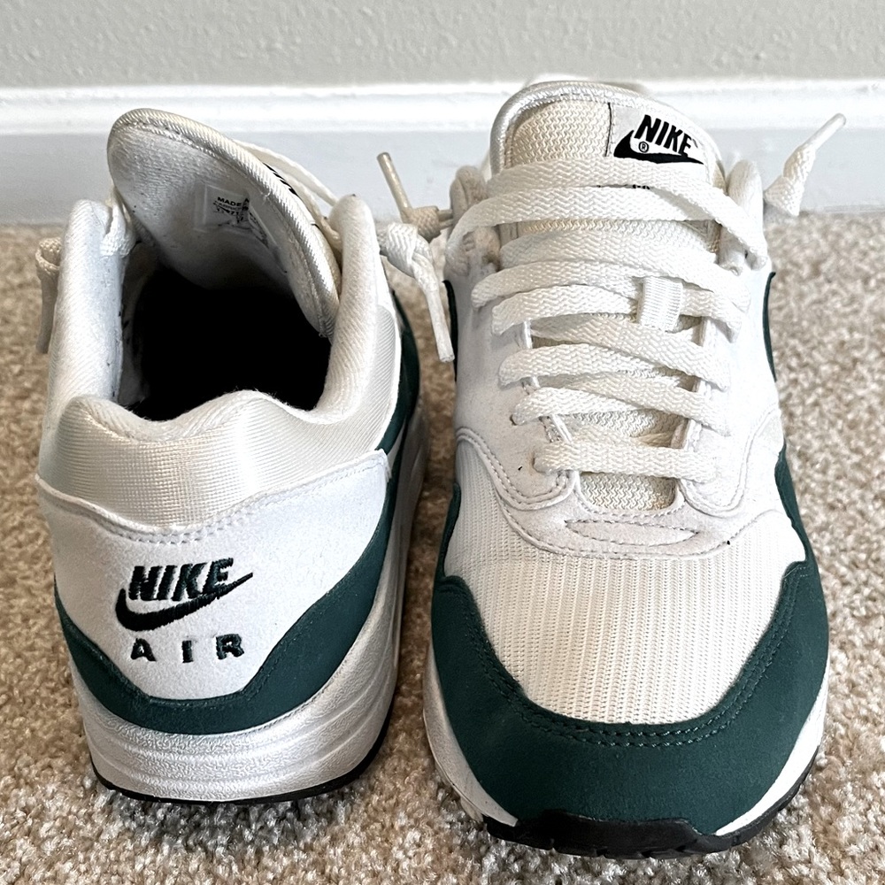 Nike Air Max 1 Green and White Sneakers Sz 11 Mens
